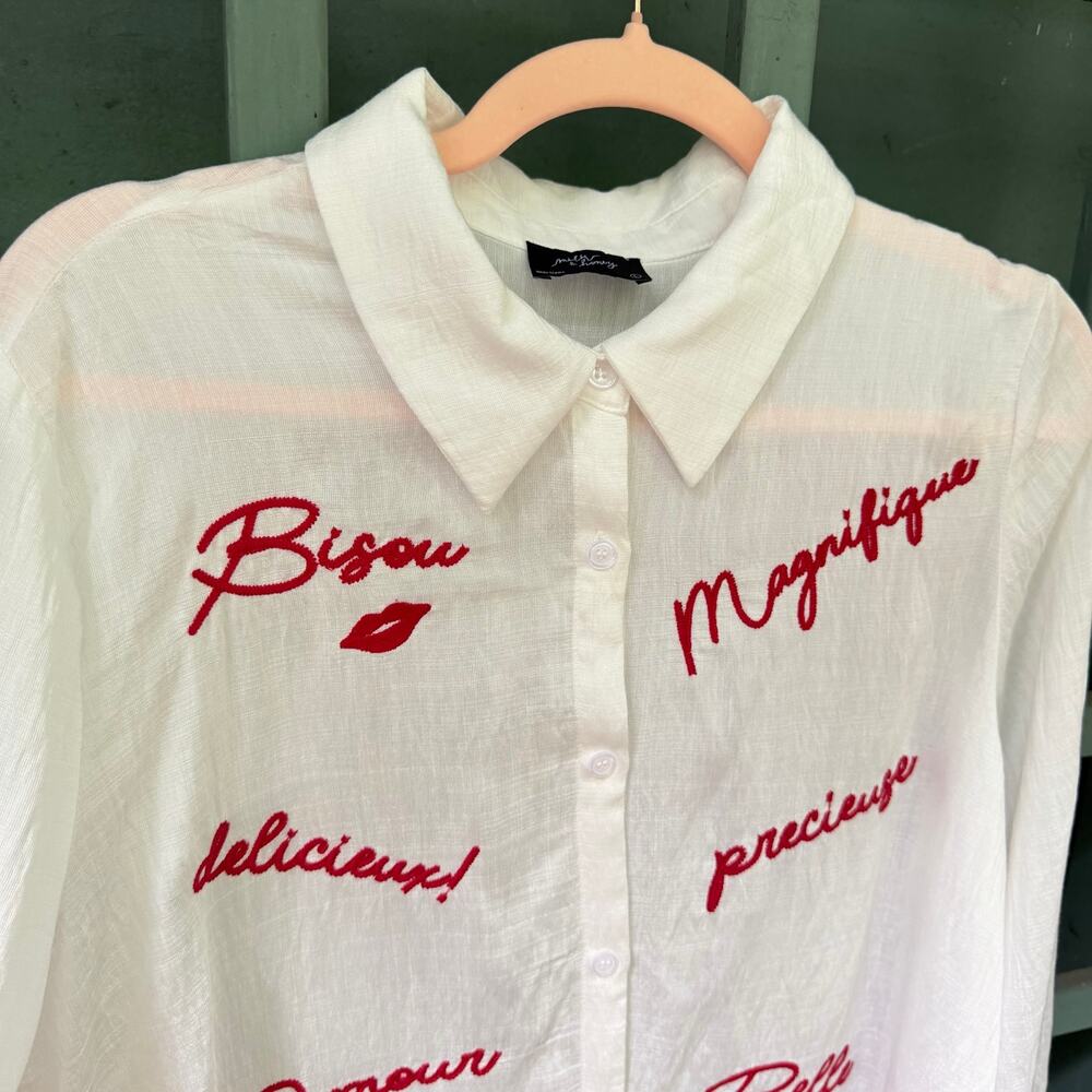Milk & Honey French Script Embroidered White Blouse L Parisian Whimsy Resortwear - Picture 2 of 7